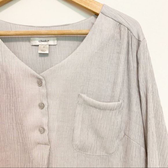 CJ Banks V Neck Button Crepe Textured Blouse 1X - Picture 2 of 8